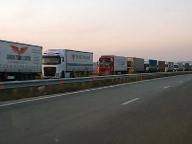 НАП затяга контрола върху търговията с торове, автомобили и строителни материали