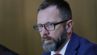 Шефът на АПИ отказва да подаде оставка