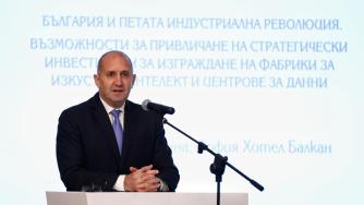 Светът е в трескава AI надпревара и България има шанс да излезе победител