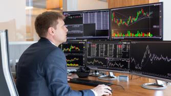 Пазарите в САЩ се съживиха след 3-дневната паника