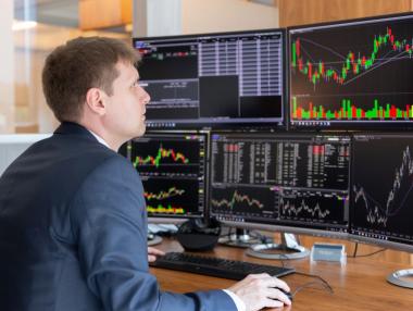 Пазарите в САЩ се съживиха след 3-дневната паника