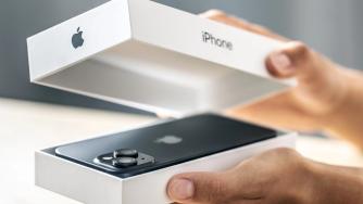 Митата на Тръмп пращат цената на iPhone над 6000 лв.