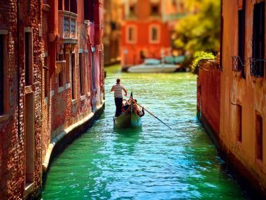 Венеция вдигна таксата за еднодневните туристи