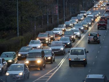 Заради ДДС измами и фиктивни сделки НАП вкарва колите в рисковите стоки