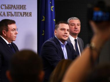 ИТН „светкавично“ напуска коалицията, ако усети „и минимално участие“ на Пеевски