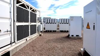 Близо 10 000 MWh батерии: Кои са най-големите проекти в България?