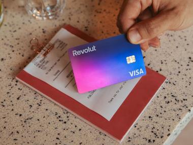 Българите са прехвърлили 1.8 млрд. лв. през Revolut