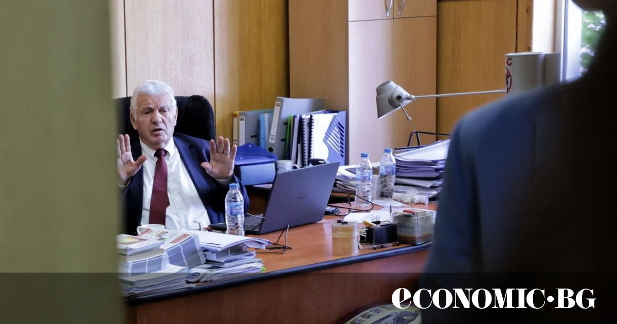 Дългогодишния изпълнителен директор на Метрополитен“ – проф. Стоян Братоев –