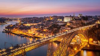 Вечерни новини: Ипотеките и еврозоната; „Метрополитен“ готви търг за 16 метровлака