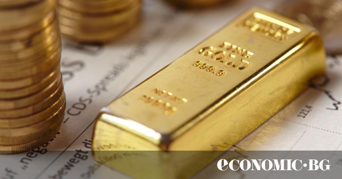 Златото започна новата седмица с леко понижение, като към момента