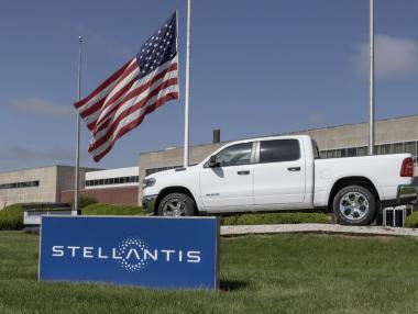 Stellantis очаква влошаване на резултатите заради митата на Тръмп
