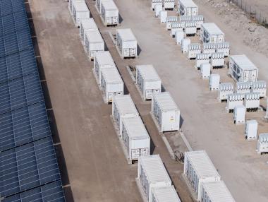 Соларите и батериите на „Електрохолд Трейд“ ще се управляват чрез иновативна платформа