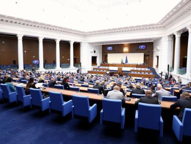 Да запазим въглищата: Депутатите отложиха свободните цени на тока