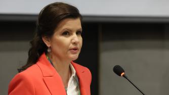 Кабинетът бави 500 млн. лв. към общините за инфраструктурни проекти