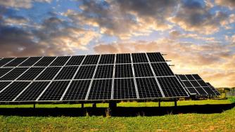 Бърза писта за ВЕИ: Депутатите окончателно приеха облекчените процедури и срокове