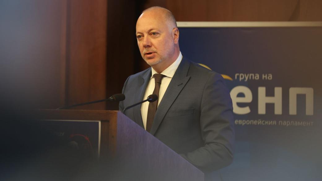Желязков призова парламента да не допуска незаконния референдум за еврото