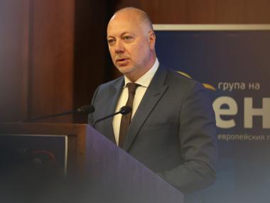Желязков призова парламента да не допуска незаконния референдум за еврото