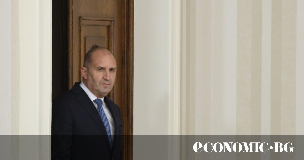 Президентът внесе предложението си за референдумВъпреки призивите да не го