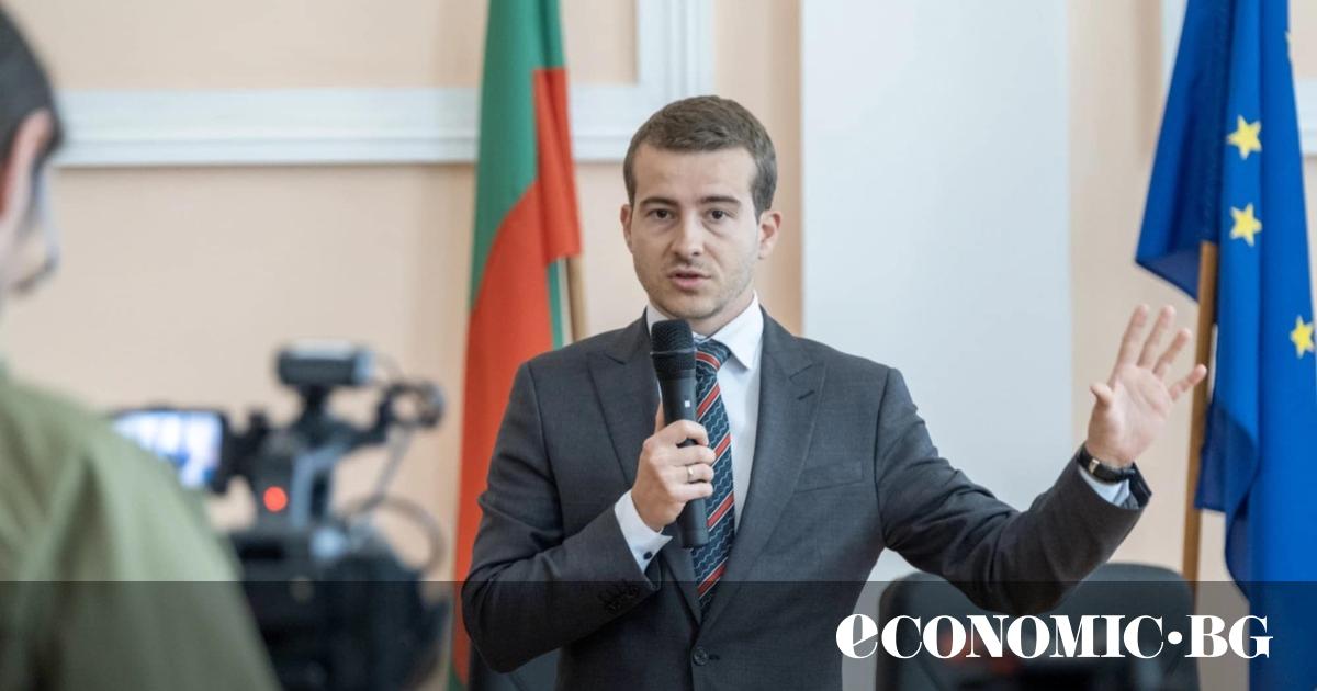 Декарбонизацията не е просто екологична, а икономическа тема. С тези