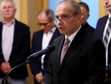 „Светлина в жп тунела“: Караджов отчете първите резултати от мерките за безопасност