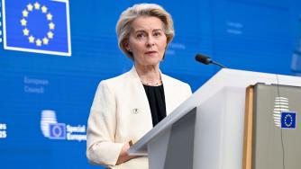 Съдът на ЕС: Фон дер Лайен е трябвало да покаже чатовете си по сделката с Pfizer за ваксините