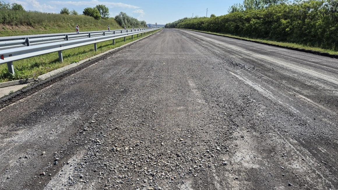 Галерия :: Снимка 1 :: Как вървят ремонтите по „Тракия“ (галерия)}