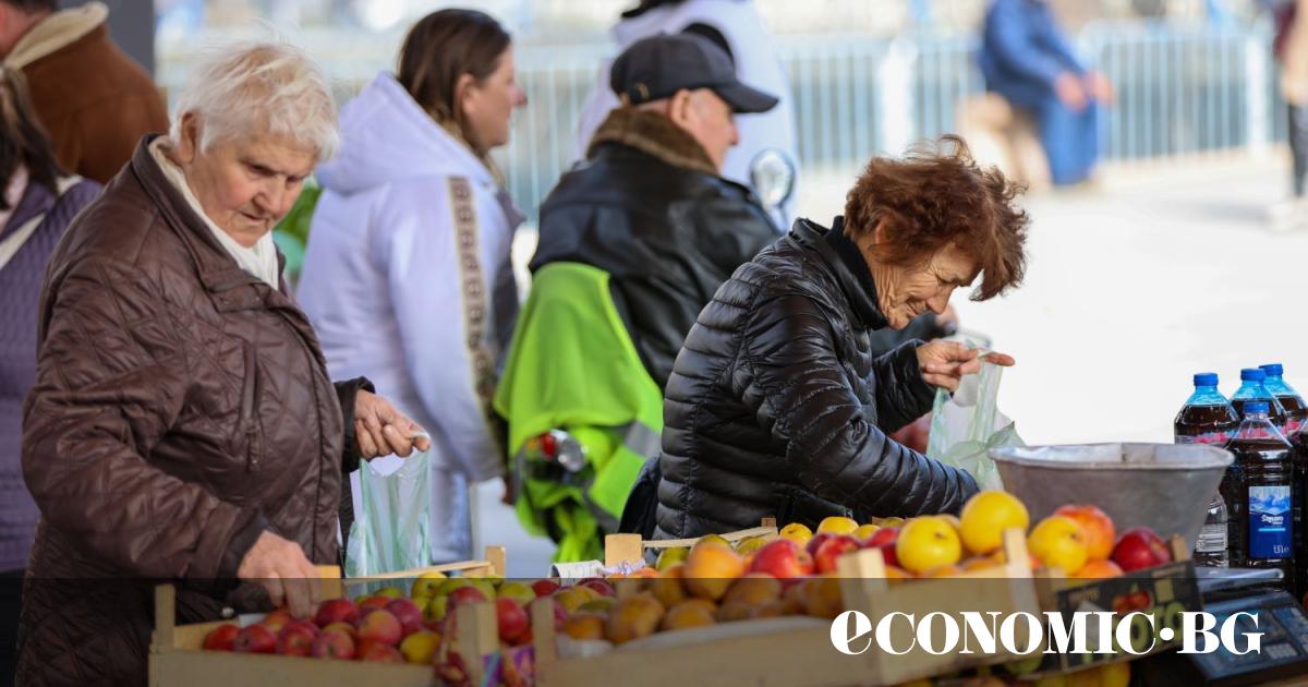 One third of Bulgarian citizens` expenditure goes on food and