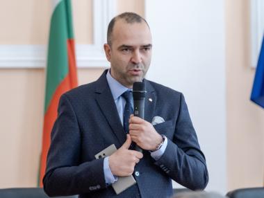 Интервю | Индустриалната зона край Гюешево е „спасителният пояс“ за Кюстендил