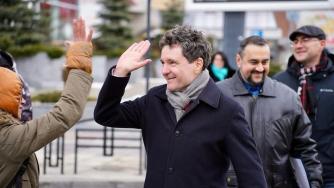 От спасителя на Букурещ до президент: Кой е Никушор Дан?