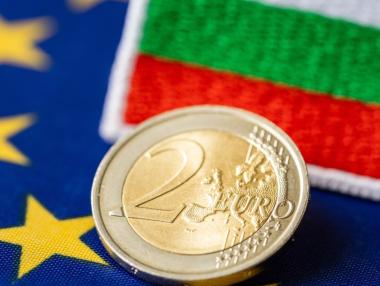 България покрива инфлационния критерий за еврото трети пореден месец