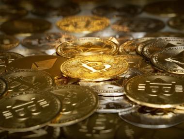 Биткойн продължава ралито си – доближава 112 000 долара