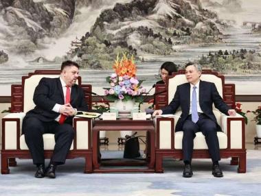 България и Китай ще работят за директна авиолиния Пекин – София