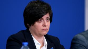 Диана Русинова приема да оглави АПИ