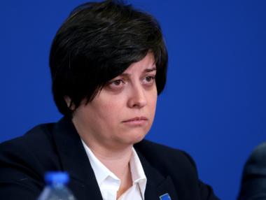 Диана Русинова приема да оглави АПИ