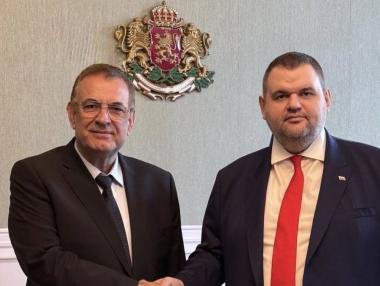 ДПС се обединява: Пеевски остава единствен председател