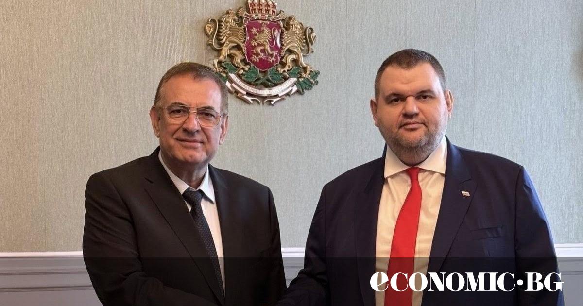 ПГ Демокрация, права и свободи“ на Ахмед Доган и ДПС