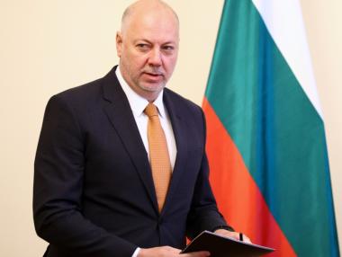 Премиерът заплаши с уволнения заради пътната безопасност