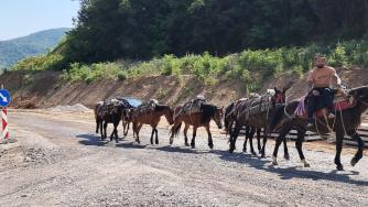 Първият лот на „Хемус“ ще бъде завършен, но не и пуснат за движение