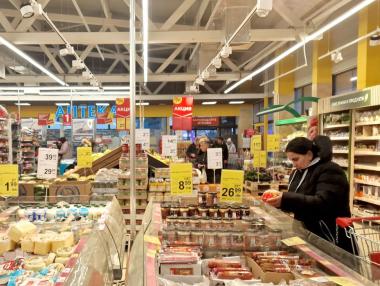 Вечерни новини: Регулаторите „безпощадни“ към спекулата покрай еврото; Българската икономика расте