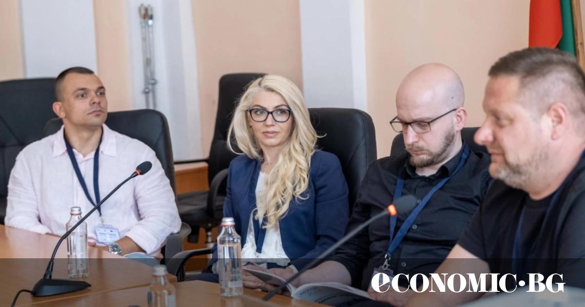 The combination of national reforms, European programs, and active local