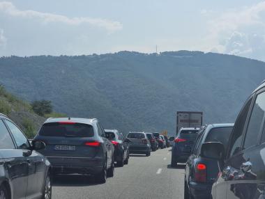 Вечерни новини: Постигнато съгласие за АМ „Струма“ с еколозите; Блок V на АЕЦ „Козлодуй“ се връща в играта