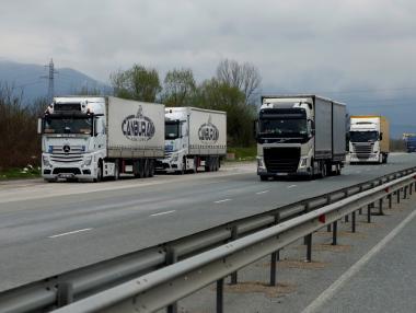 Нови лицензи за камионите и правила за командировките на водачите