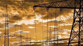 Седмични новини за енергетика: Защо спря токът в Испания; Колко батерии ще има в България?