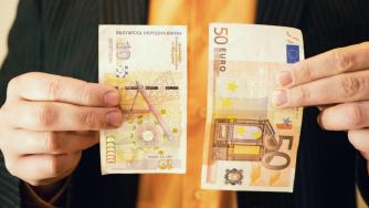 От юли пенсиите ще се обозначават и в евро