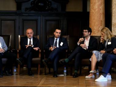 Вечерни новини: Критичен момент за Бюджет 2025; От юли пенсиите и в евро