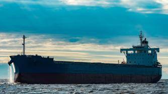 Танкери с петрол вече отказват да минат през Ормузкия проток