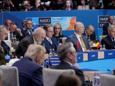 Държавите от НАТО се ангажираха да харчат 5% от бюджетите си за отбрана