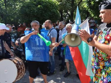 Общинарите в София одобриха 300 лв. увеличение на заплатите в градския транспорт