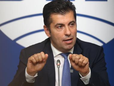 Кирил Петков все пак подаде оставка като депутат