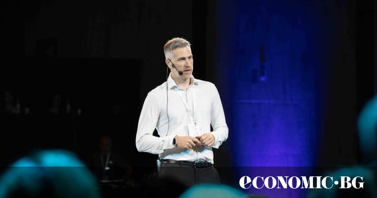 Петър Петров е експерт по изкуствен интелект (AI) и директор